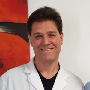 Dr. Fontenlos Juan Manuel Cirugía Refractiva